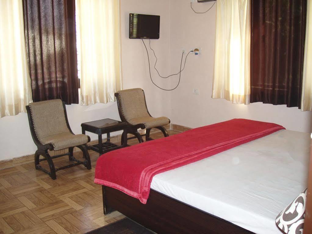 Amraai Homestay Rishīkesh Exteriör bild
